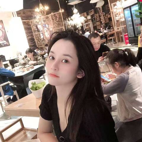 上海高端外围小猫咪02年绝对婴儿肌