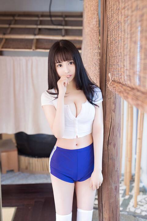 广州高端外围模特日本女优168D皮肤白嫩被爱伤过的女人 对情绝望的女人