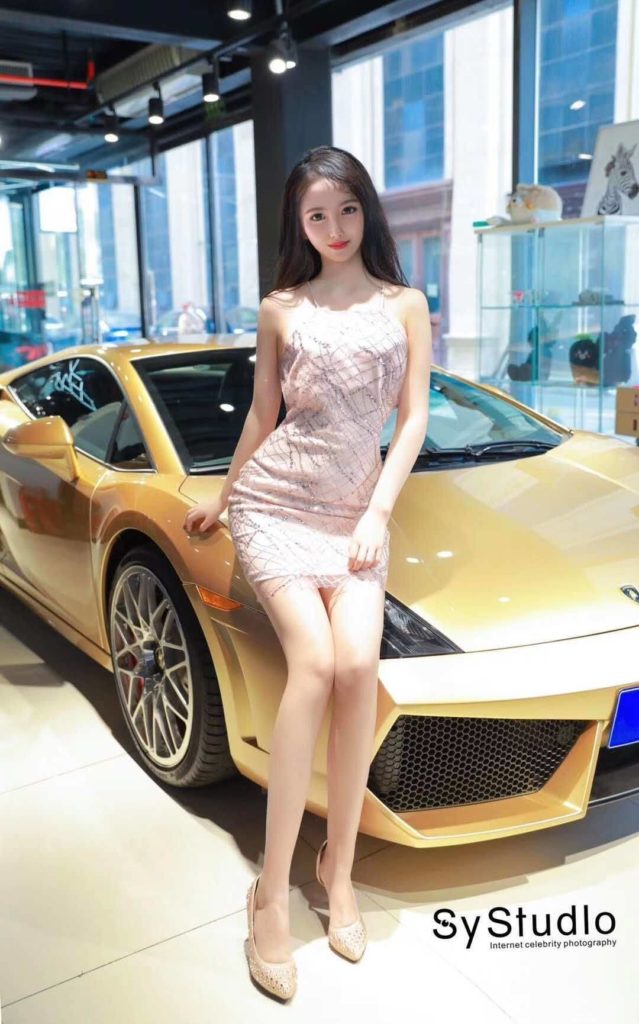 北京高端商务外围时尚极品车模白嫩2