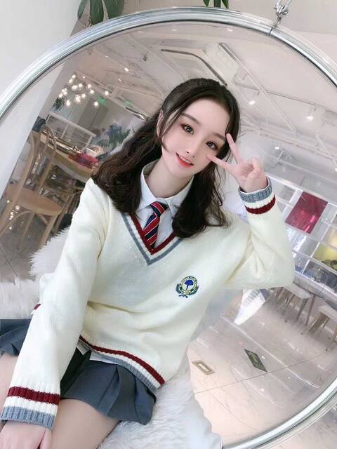 卢森堡高端商务外围秀色掩今古2