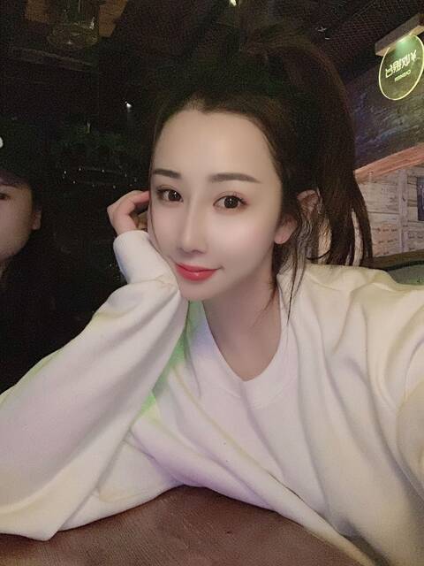 布拉格高级高端商务外围温柔俏皮美人3