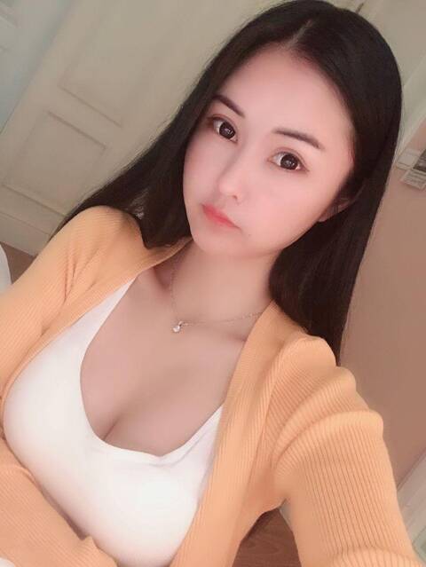 绍兴外围女模特最新动态国际贸易高材生 身高170cm 胸C